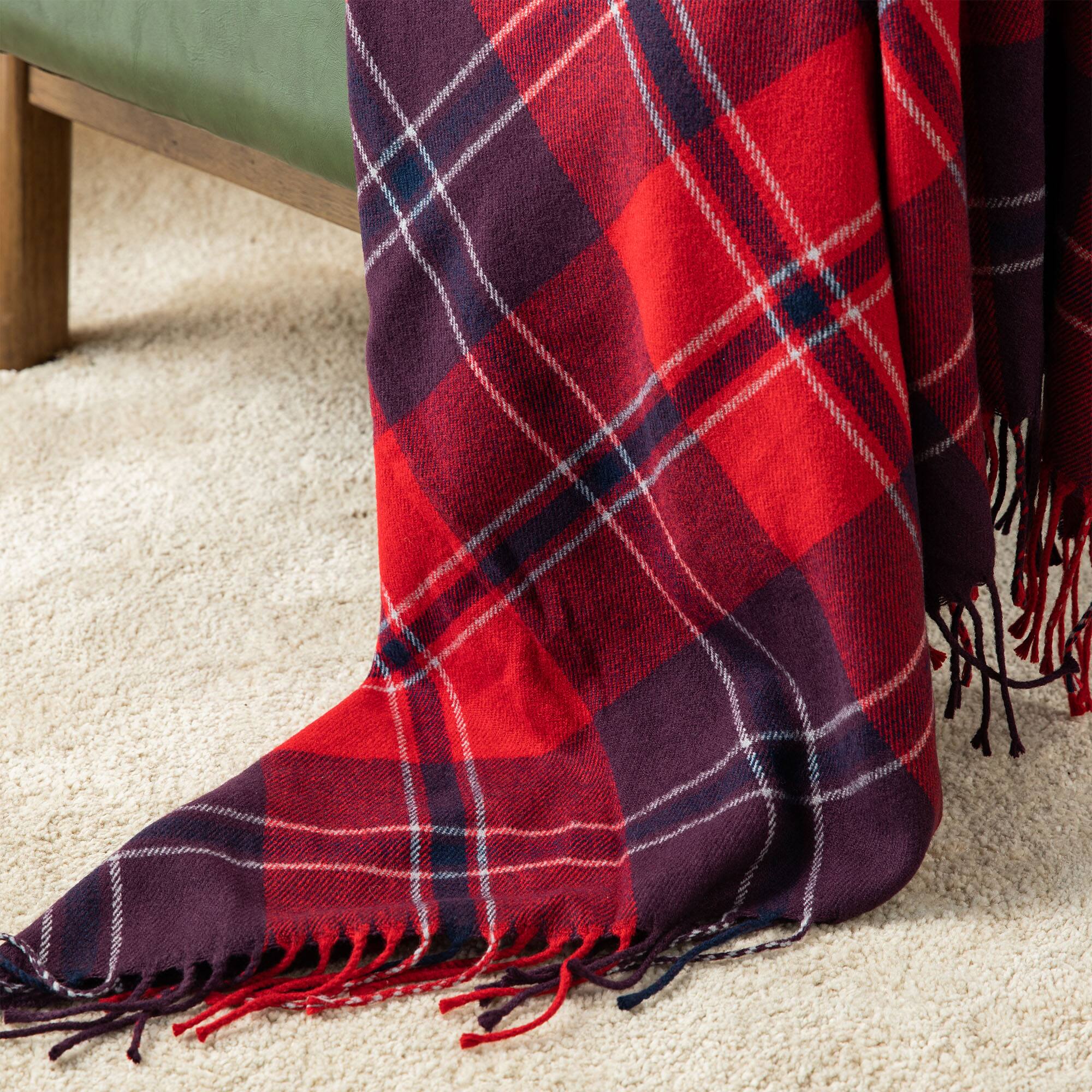 Glitzhome® 60" Plaid Woven Acrylic Throw